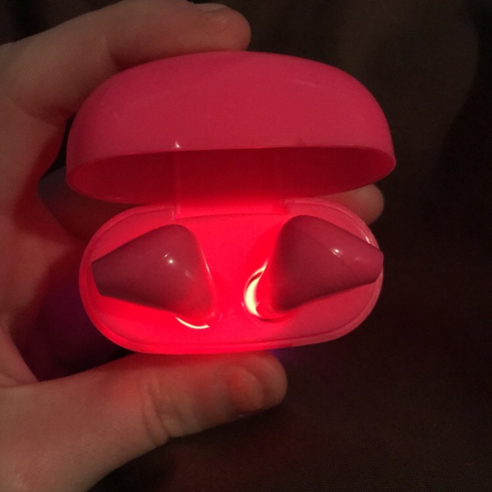 BillBoard HeadPhones + Charger